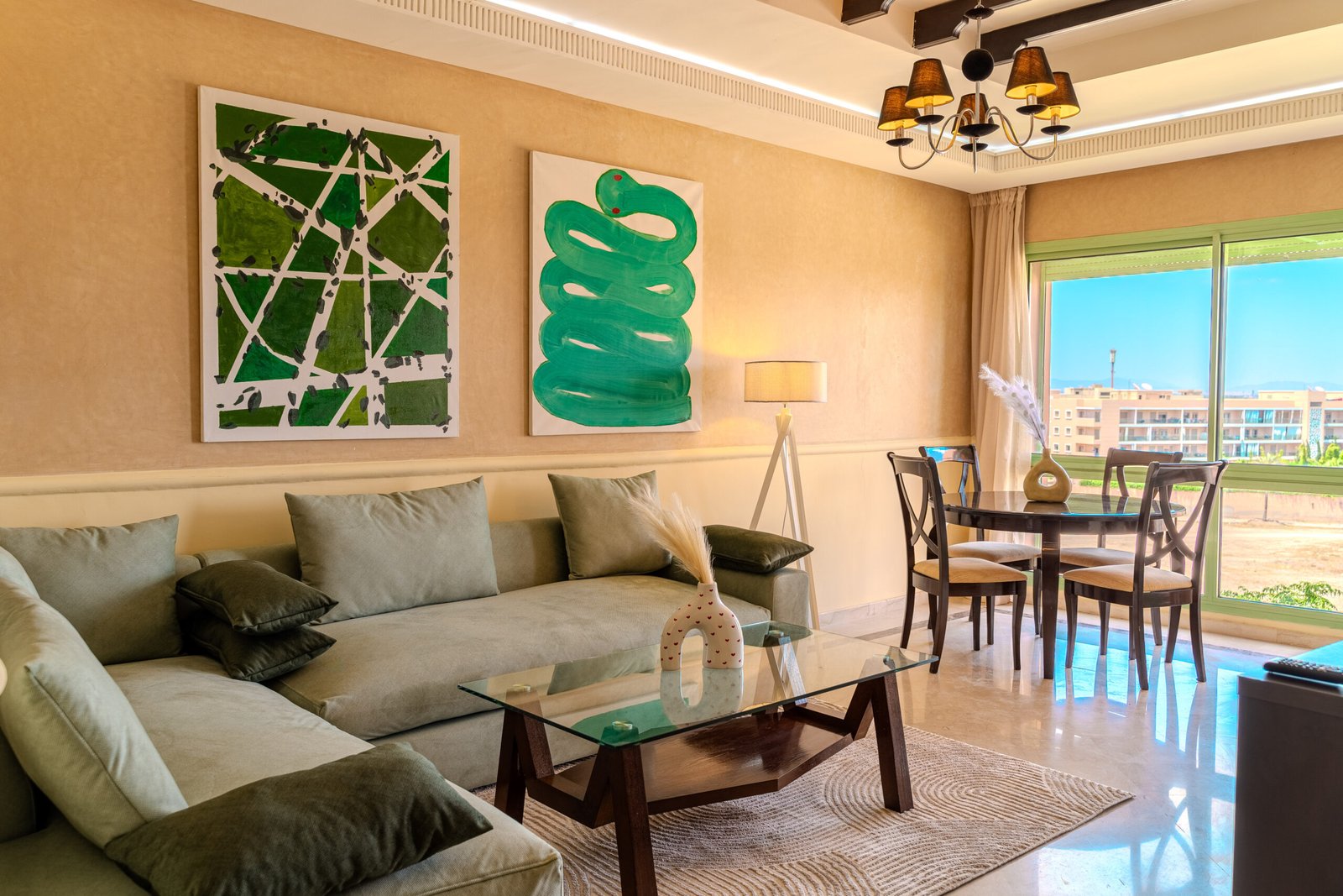 APARTMENT 4